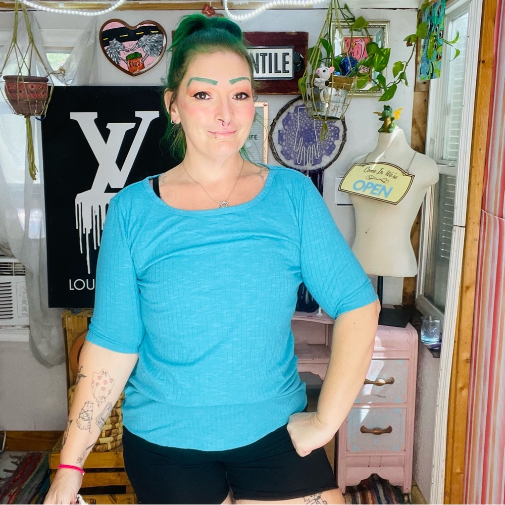LuLaRoe Blue Fitted Short Sleeve Tee Size Large